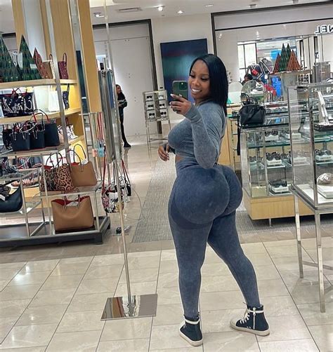 Ebony City ⛲️ (@ebonyscity) • Instagram photos and videos.